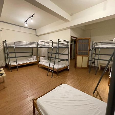 Chiayi Petite Hostel Ngoại thất bức ảnh