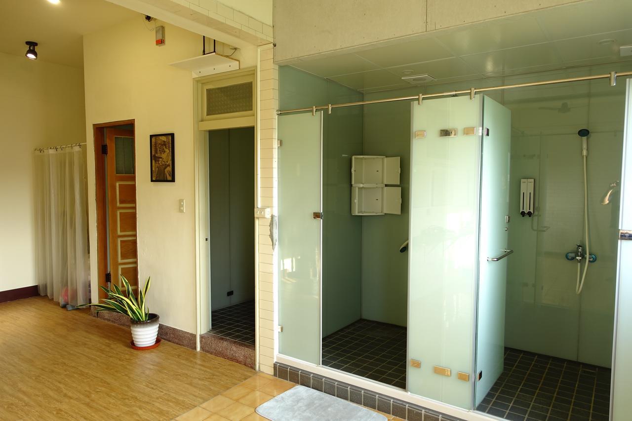 Chiayi Petite Hostel Ngoại thất bức ảnh