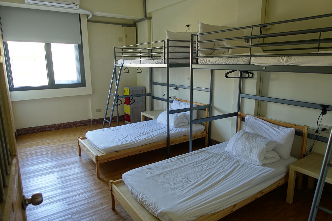 Chiayi Petite Hostel Ngoại thất bức ảnh