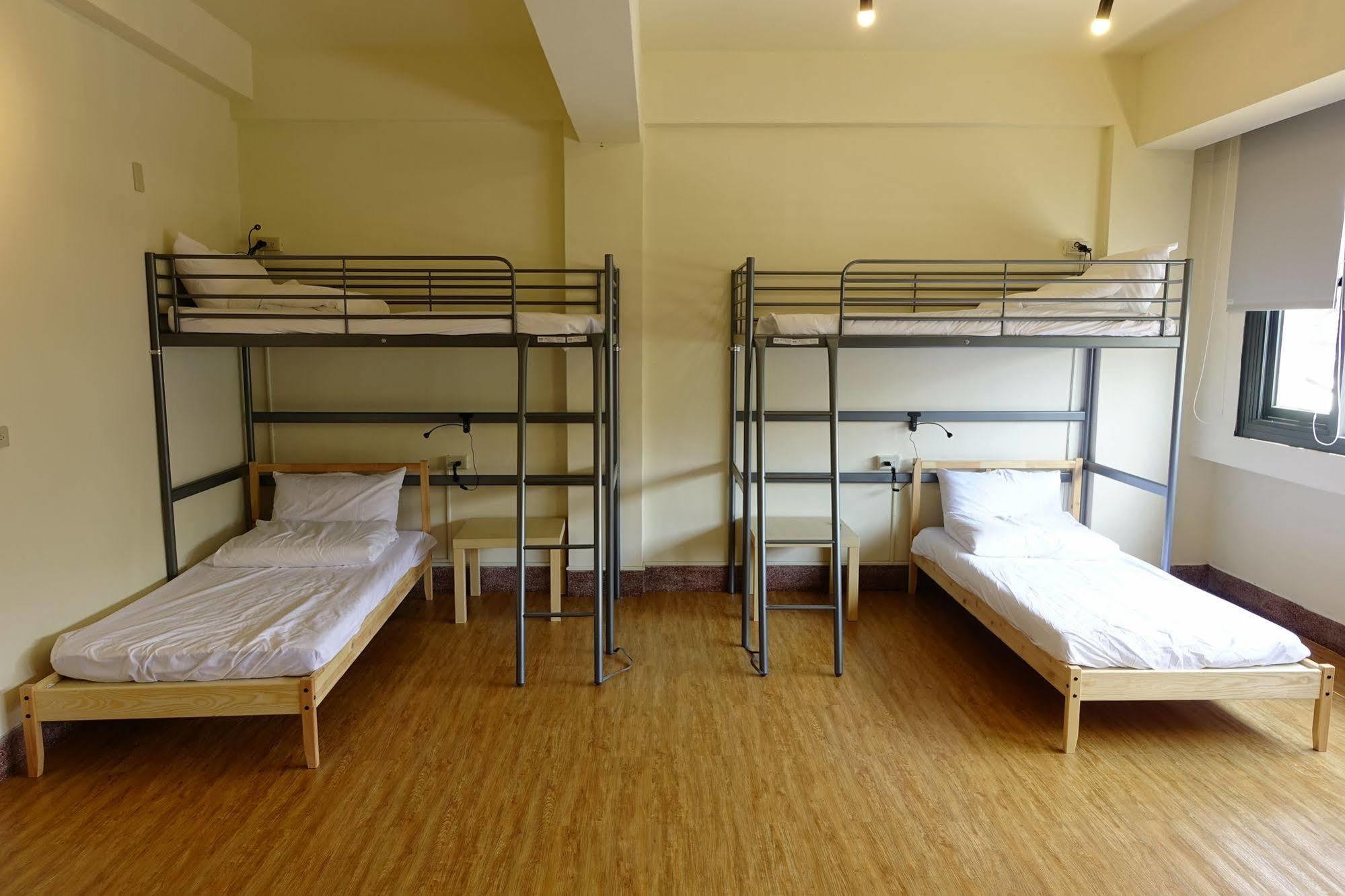 Chiayi Petite Hostel Ngoại thất bức ảnh