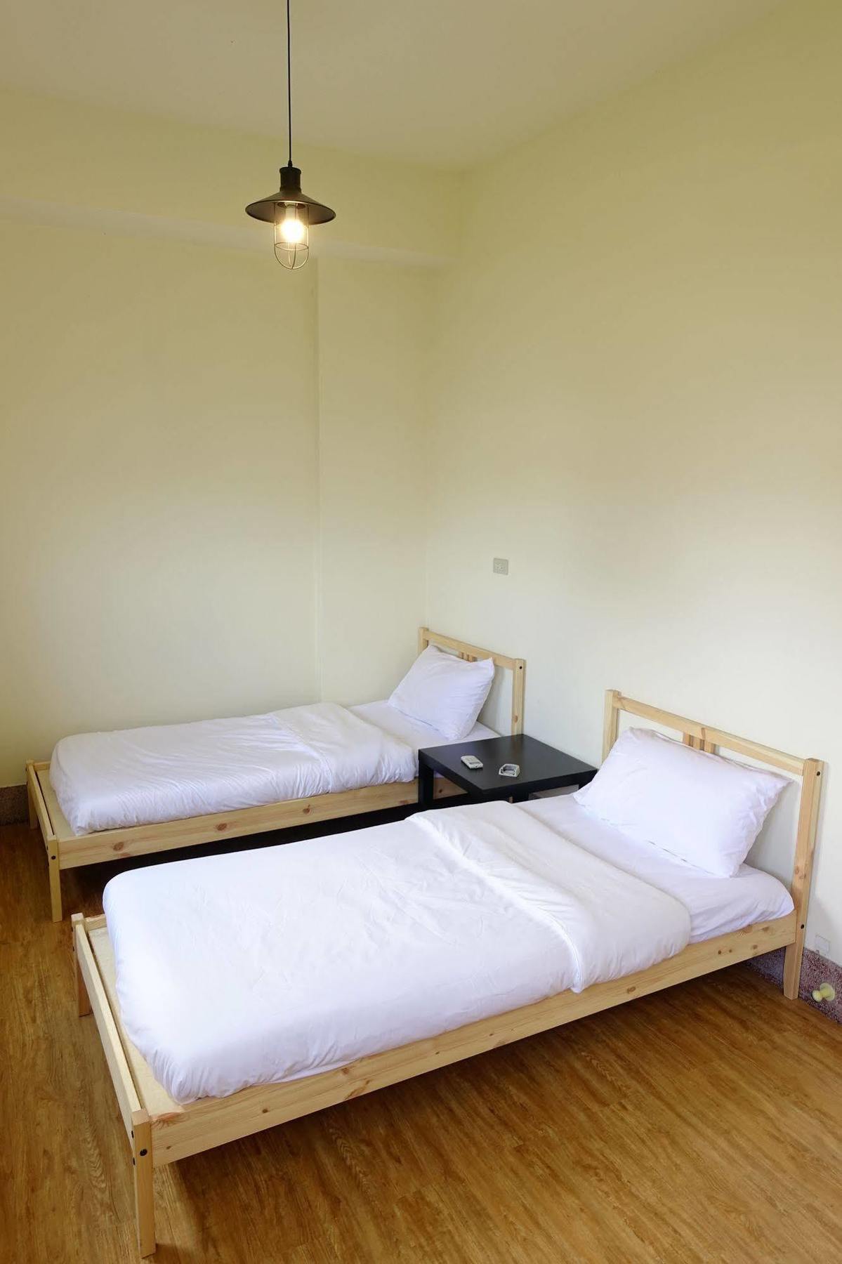 Chiayi Petite Hostel Ngoại thất bức ảnh
