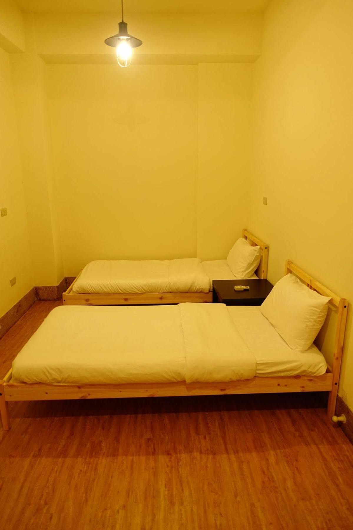 Chiayi Petite Hostel Ngoại thất bức ảnh