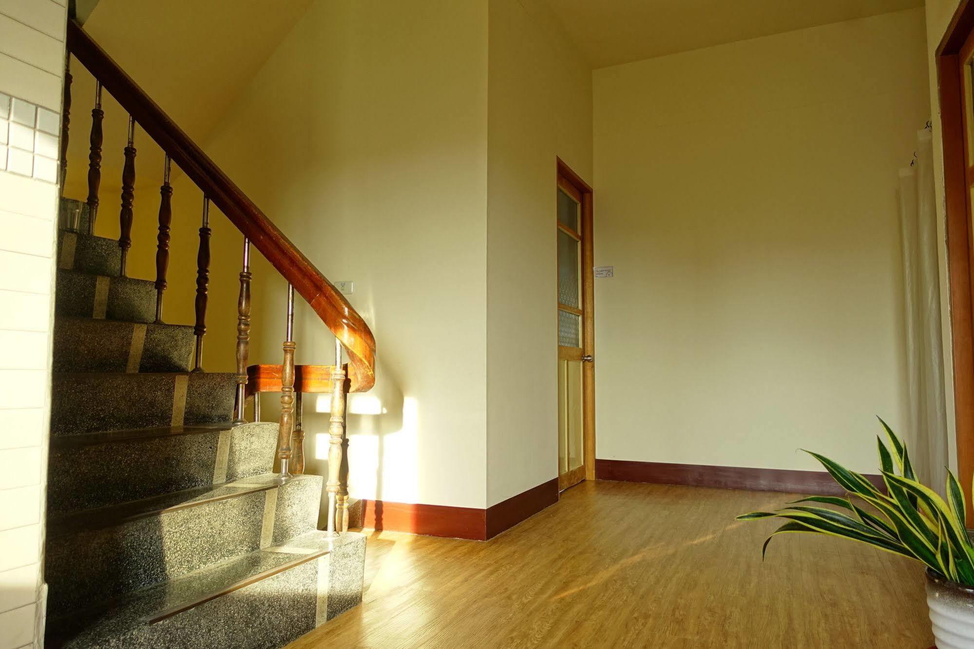 Chiayi Petite Hostel Ngoại thất bức ảnh