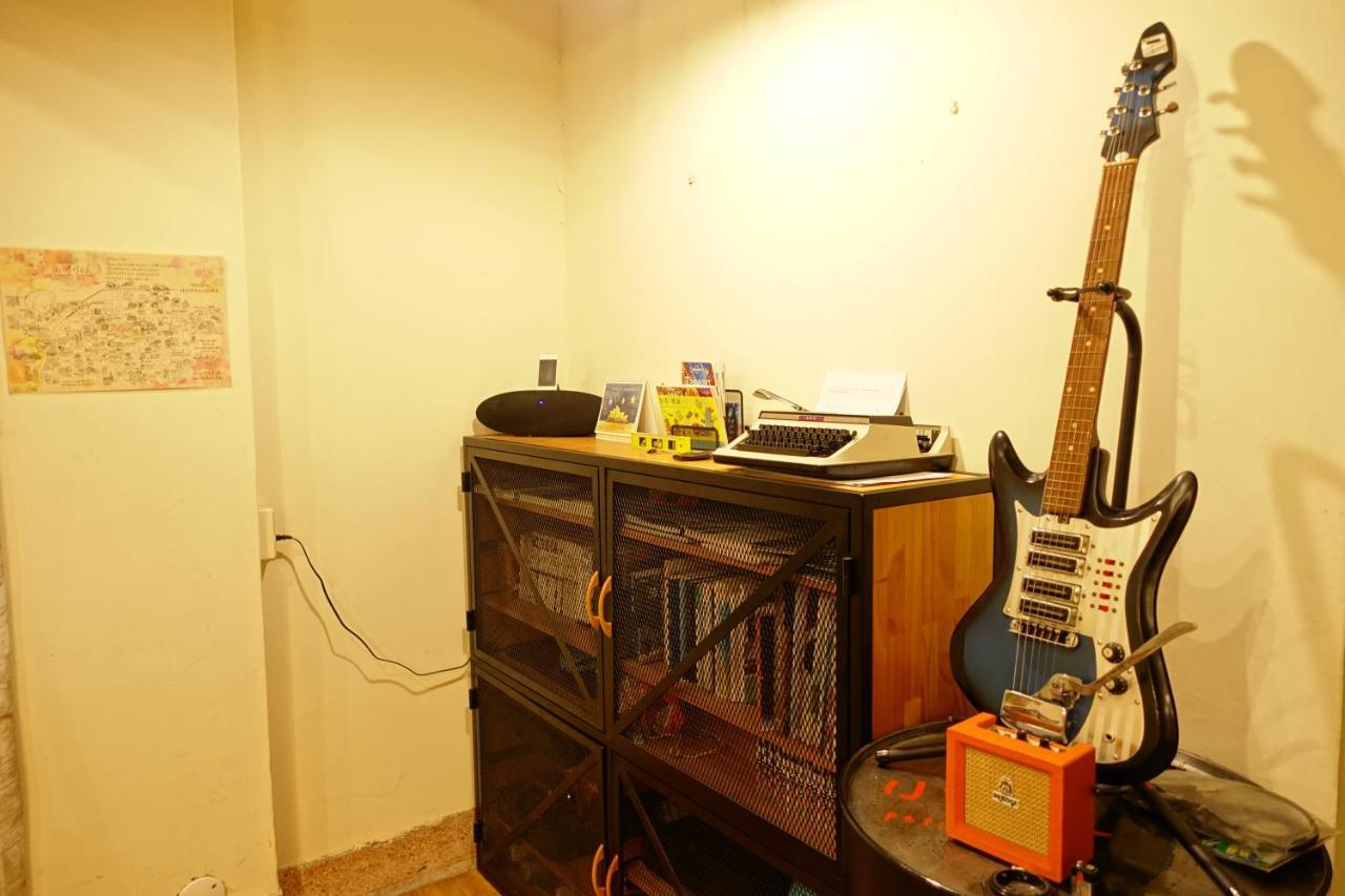 Chiayi Petite Hostel Ngoại thất bức ảnh