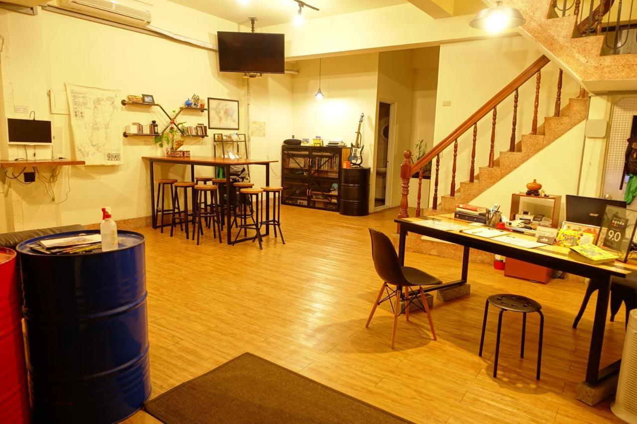 Chiayi Petite Hostel Ngoại thất bức ảnh