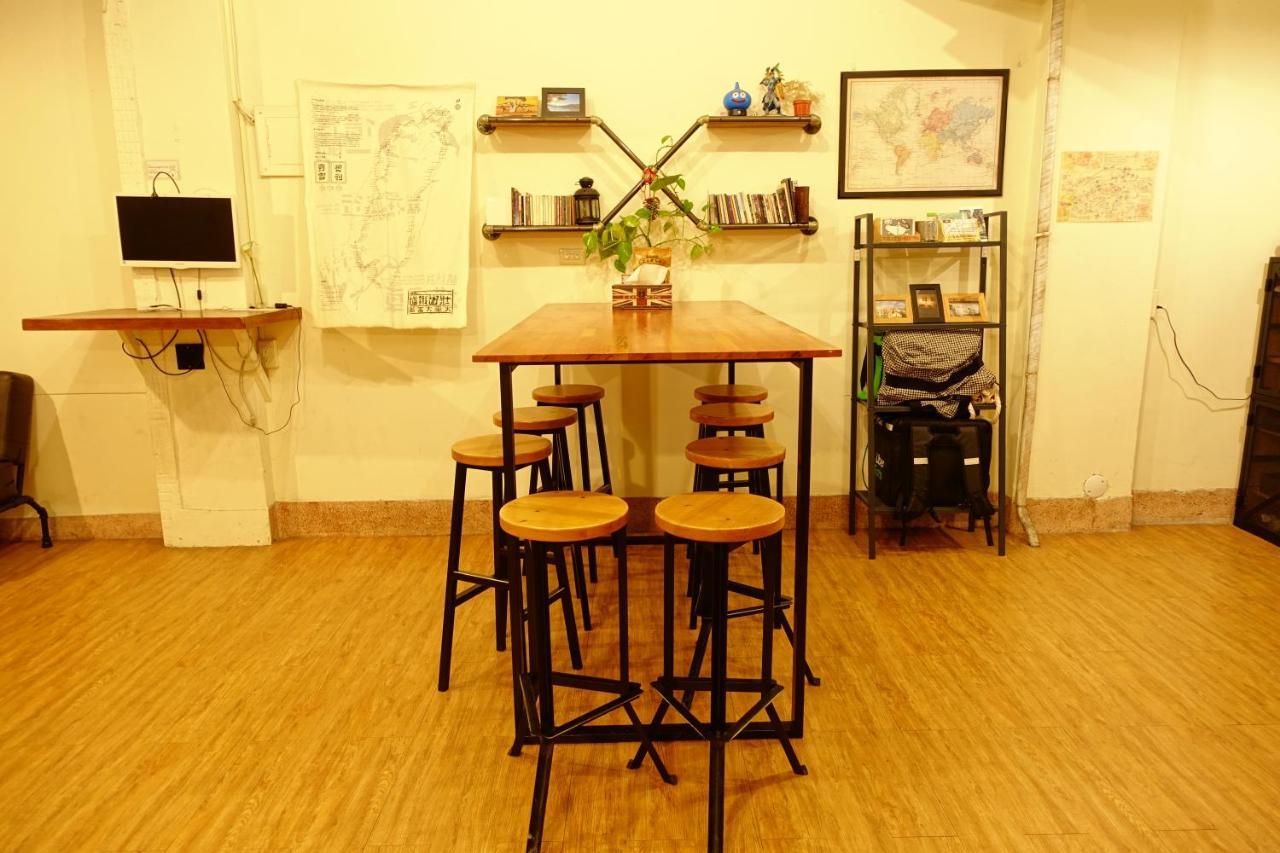 Chiayi Petite Hostel Ngoại thất bức ảnh